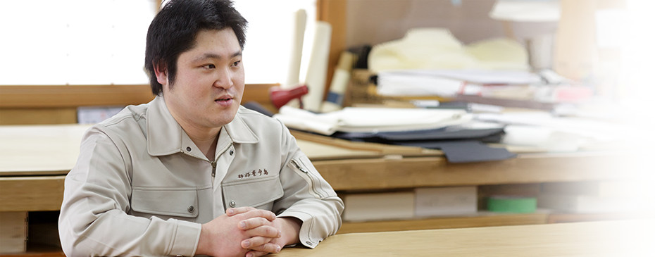「表具の本場は京都」という言葉の意味を 日々ひしひしと実感しています。